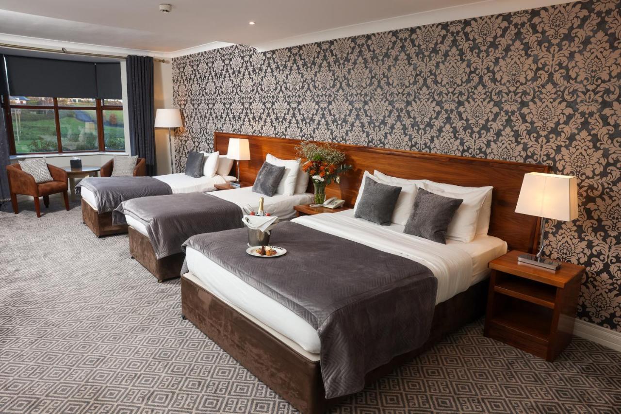 The Lakeside Hotel & Leisure Centre كيلالوي المظهر الخارجي الصورة